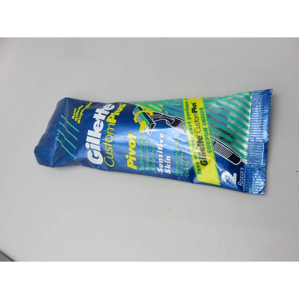 Gillette CustomPlus Pivot Sensitive Skin Disposable Razors 2 Pack Vintage 1994